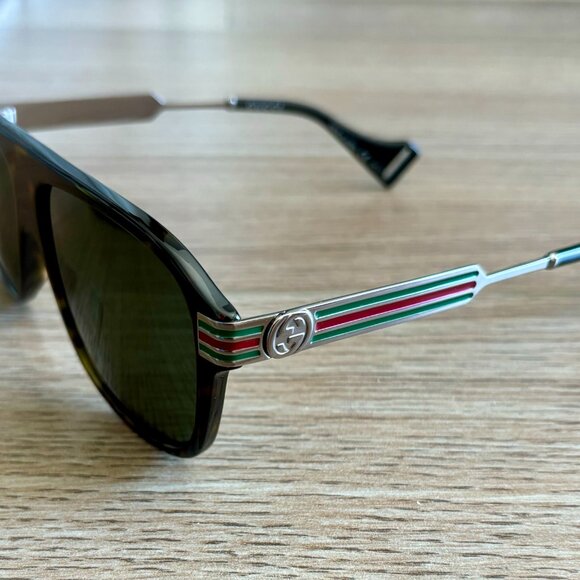 GUCCI Aviator Sunglasses Unisex - Picture 6 of 9